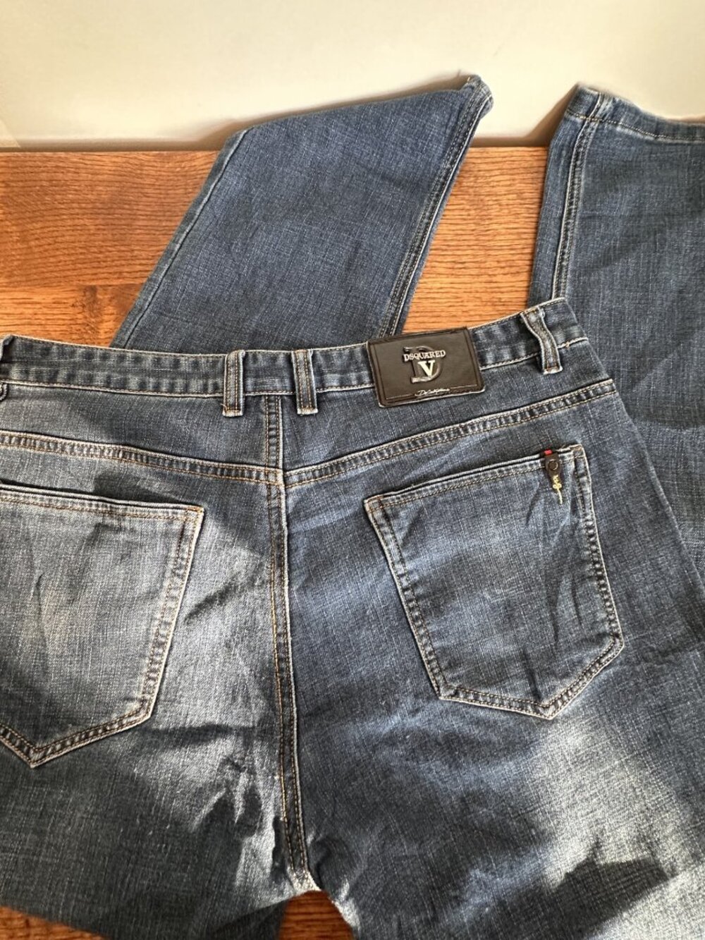 MYSTERY JEANS.  NOT SURE WHAT BRAND OR AUTHENTICITY MEN'S SIZE 34WX30L